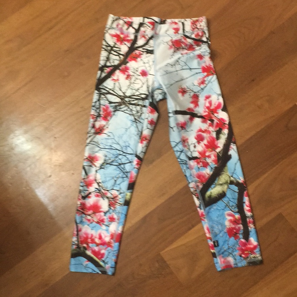 Terez cherry blossom cropped leggings